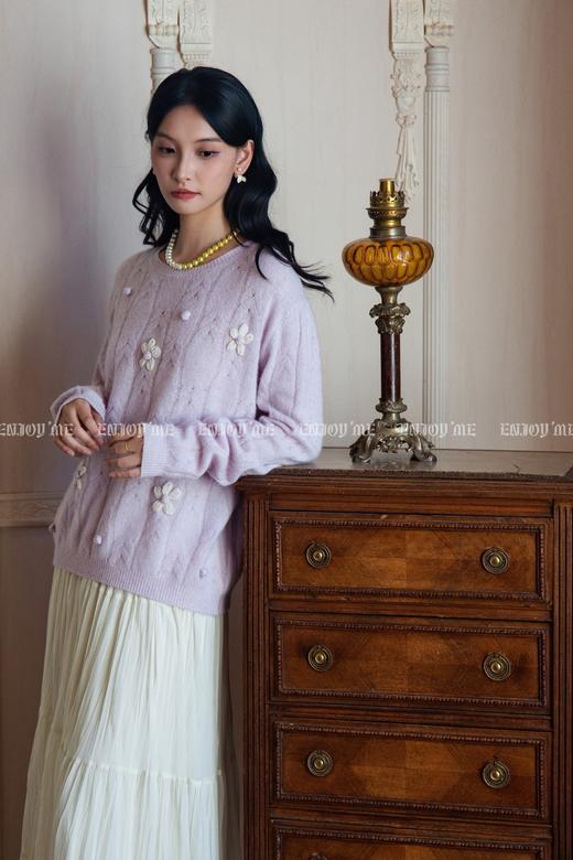 【门店同款】ENJOY冬季“暖冬软糖”手绣花朵针织上衣 166746339 商品图3