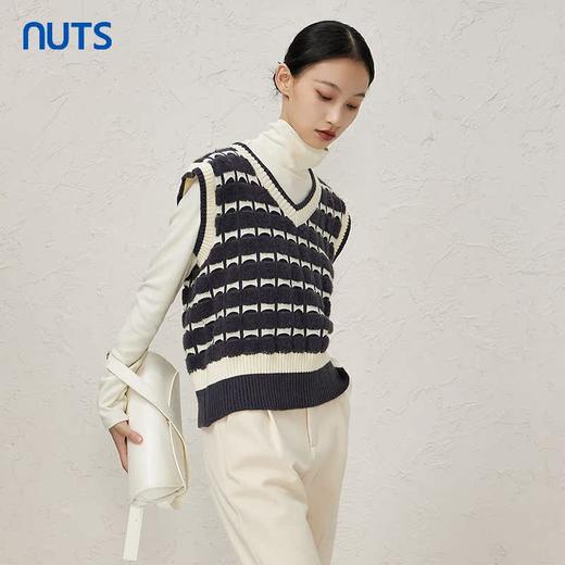 NUTS冬季新款别致条纹撞色V领针织外穿马甲背心女343053199 商品图3