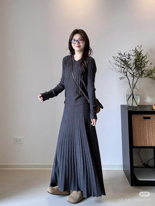 气质百褶套装 商品图4