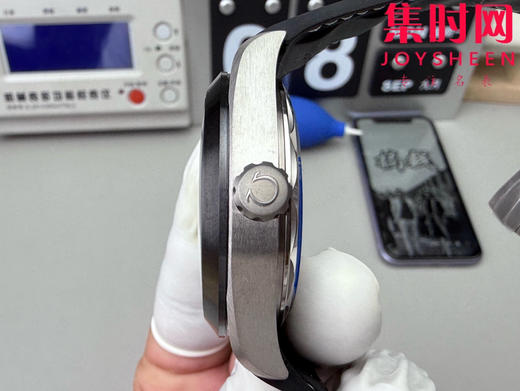 VS欧米茄新款海马世界时系列 VS海马世界时钛壳 钛海马 海马世界时黑色款 男士腕表 表径43mm 商品图5