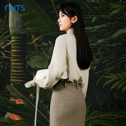 NUTS春秋新款职业通勤气质百搭翻领宽松显瘦长袖衬衫女411011353 商品图1