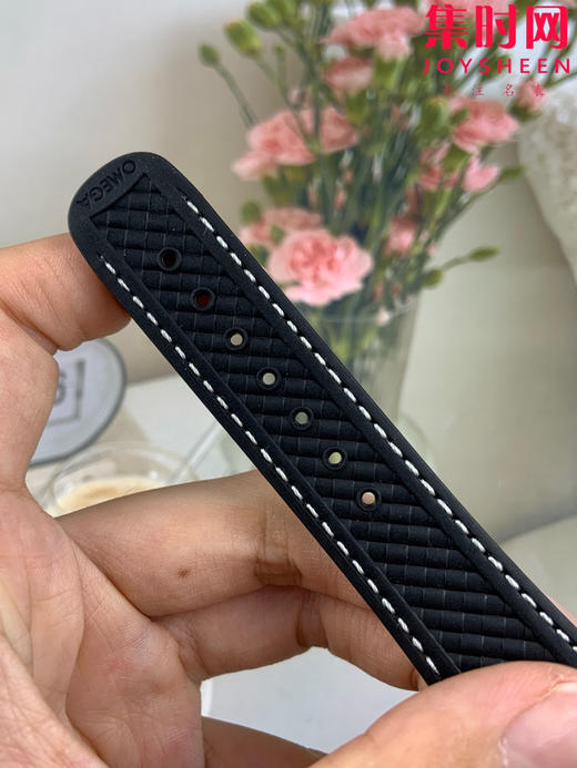 VS欧米茄新款海马世界时系列 VS海马世界时钛壳 钛海马 海马世界时黑色款 男士腕表 表径43mm 商品图6