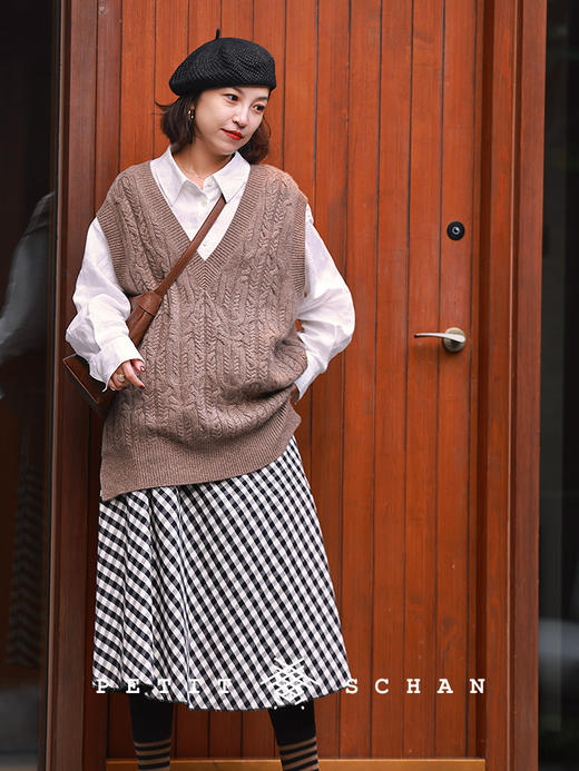 PETIT SCHAN小闪 CLO#643 The use of the useless 无用之用 纯羊绒v领绞花针织背心 商品图4