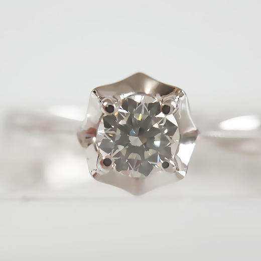 【天然正品】AU750白金经典简约四爪款0.303克拉钻石戒指11号（戒圈可改）051025NJT09 现售价：2680! 商品图8