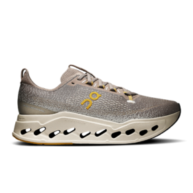 On 昂跑 Cloudsurfer Max 长距离训练跑鞋