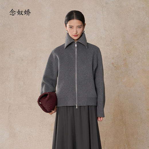 【商场同款】CNC5037 “ 飞行员大衣 ” 披肩领设计别致 纯羊毛短大衣外套 商品图1