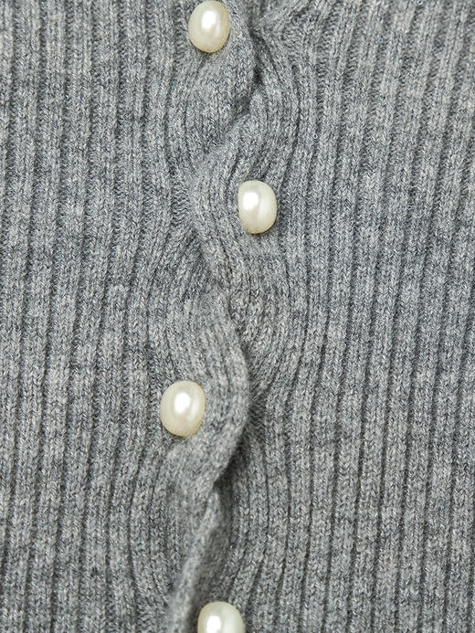 秋冬季新款灰色 V 领针织开衫女珍珠扣设计感小众修身显瘦短款毛衣外套 商品图4