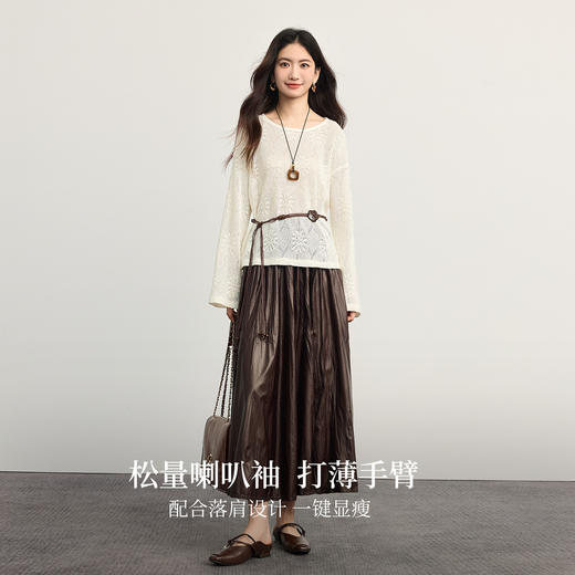 【10/15新品】熙世界松弛感波嬉风珠片绣镂空钩花长袖罩衫针织衫女2025秋季新款 商品图2