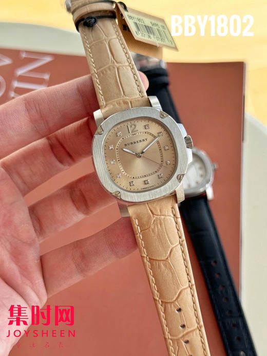 原单巴宝莉BBY1802 女士腕表
机芯：原装进口石英机芯 商品图0
