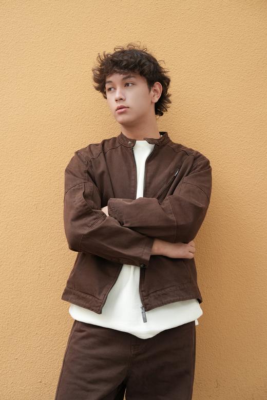 530772305复古牛仔夹克 商品图0