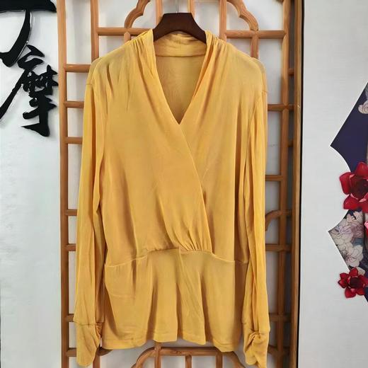 仅一件！ 【断码清仓】复古优雅姜黄色显瘦长袖亮丝针织交领上衣日常穿搭气质打底衫ZFYY014 商品图0