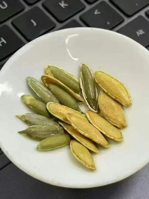这个瓜子太好吃啦！！
精选新疆大美甲南瓜籽最新到货，和普通南瓜籽可不一样哦壳薄，果仁大，越吃越香[愉快] 商品图1