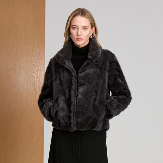 EITIE爱特爱短款小高领拼貂极佳海浪风格H版型简洁时尚皮衣8493112 商品图5