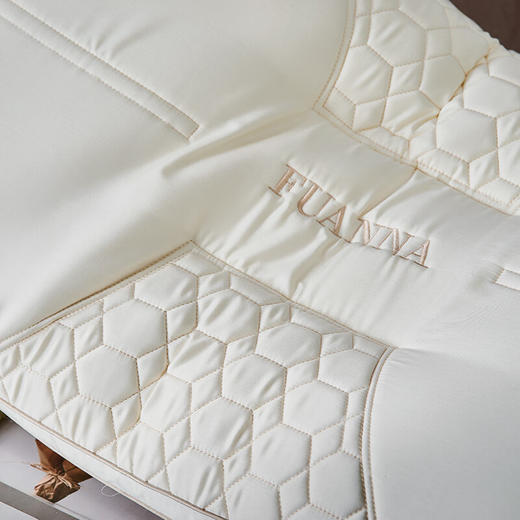 富安娜 卡洛斯乐享复合乳胶枕70*45cm 6916517130809 商品图4