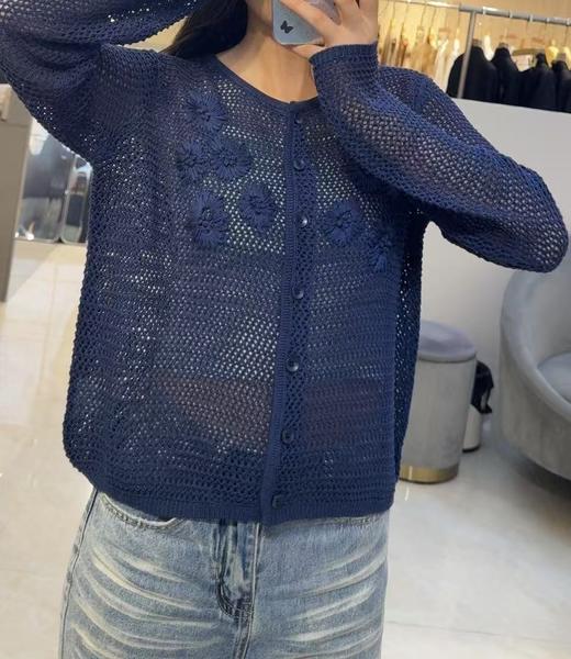 伯妮斯茵 | 复古慵懒 镂空针织开衫 立体花朵装饰 软糯亲肤 日常叠穿款  SZ3A62-帝释青针织衫-《檖》 商品图1