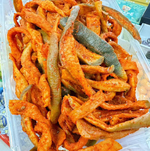 【好吃的清真五香/香辣萝卜干】
脆脆的  香香的  饭搭子必备  早餐配稀饭   夹馒头   面条绝配   去哪儿都找不到这么好吃的 商品图0