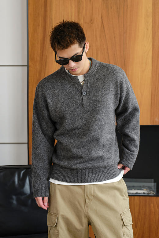徐太浪【毛绒感 基础款】灰色套头毛衣男秋冬休闲针织内搭打底衫 商品图4