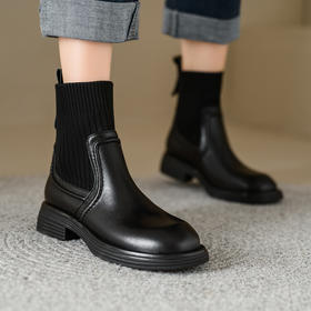 【预售5天】秋冬巨好看洋气牛皮毛线筒马丁靴女英伦风中跟粗跟短靴女XMV&H315