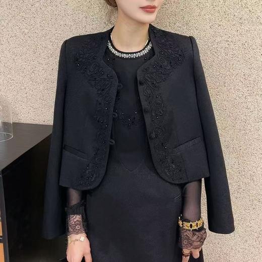 SZ3A65_漆黑色_外套上衣_秋季_中式立领盘扣重工刺绣钉珠_高级女装_BERNIEELEN 伯妮斯茵 商品图1
