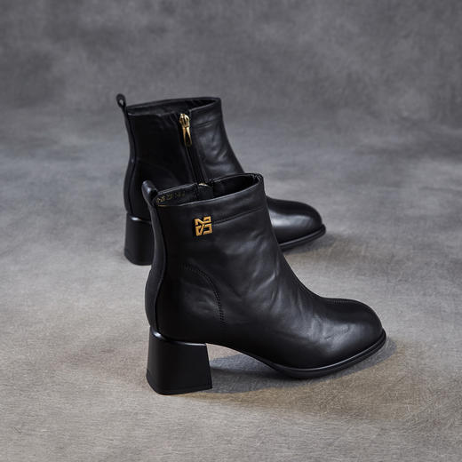 ZM258686真皮妈妈鞋子加绒短靴女靴子皮鞋2025新款秋冬季粗跟高跟鞋马丁靴 商品图3