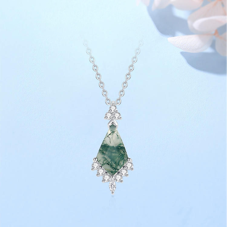 【暗度香幽】S925银水草玛瑙风筝切割绿苔藓石项链【DML-A4209】