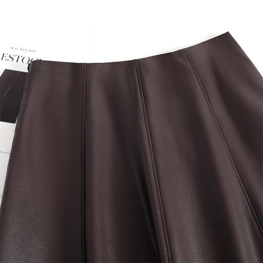 QYM 7109-Y皮裙半身裙遮胯A字裙中长款PU皮大摆半身裙 商品图3