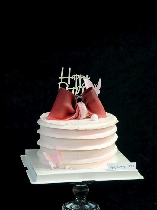 翻糖蝴蝶结蛋糕 商品图0