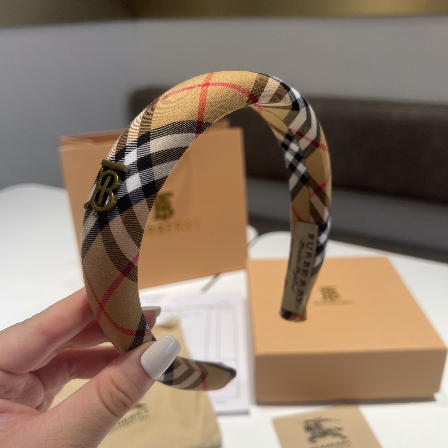 G555巴B莉耐看又百搭经典格纹发箍