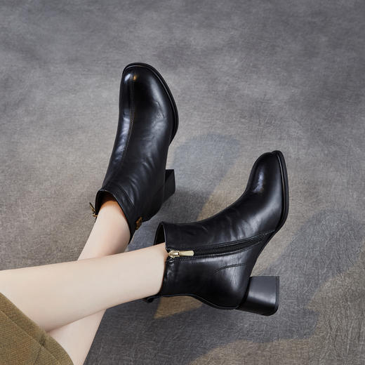 ZM258686真皮妈妈鞋子加绒短靴女靴子皮鞋2025新款秋冬季粗跟高跟鞋马丁靴 商品图2