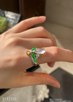 5132310，水滴戒指。具体价格微信咨询