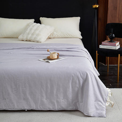 彼加曼 盛世锦瑞贡缎大提花蚕丝被200*230cm BGM-B2562 商品图4