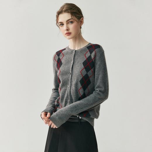 「高货qj」全新升级【铂金会员404/天猫549/差价145】(05832)洛诗琳新款菱格羊绒开衫2025秋冬圆领气质提花长袖毛衣女 商品图3