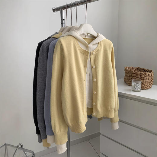 2025早秋新款！假两件拼色连帽针织开衫女宽松软糯慵懒风女上衣开衫！ 商品图1