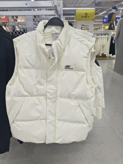 229.9元 斯凯奇梭织羽绒背心 605840-HD (线上线下同步在售不保证有货，介意 勿拍) 商品图0