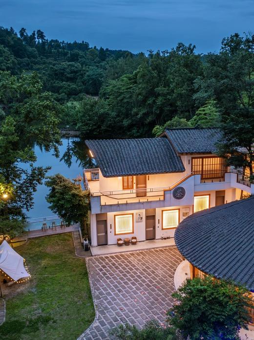 年终团建【雅安·463号院】仅2699！5房/6房临湖温泉私汤小院，12人+独栋温泉包院+烤全羊！团建聚会、烧烤垂钓一站式搞定～ 商品图1