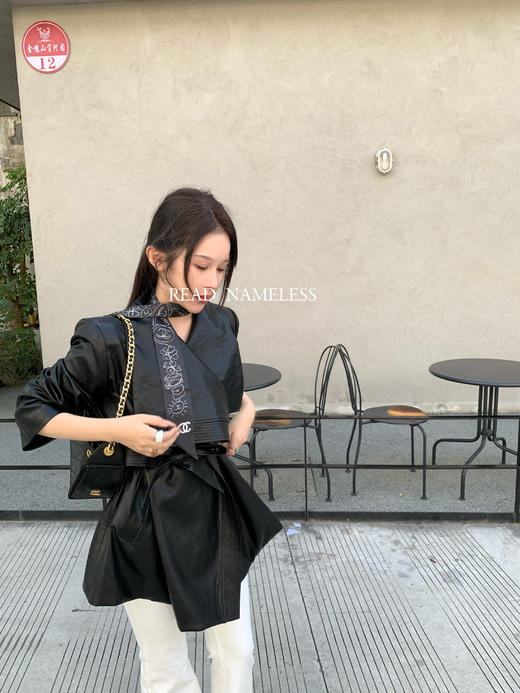 Read Nameless /摩登收腰黑色皮衣2025/10/16 商品图4