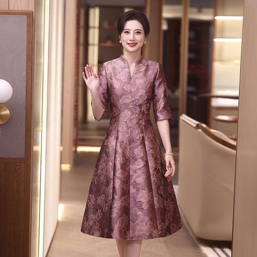 DE5BL939-1 高端优雅气质妈妈婚宴礼服2025年新款喜婆婆参加婚礼装轻奢连衣裙 商品图1