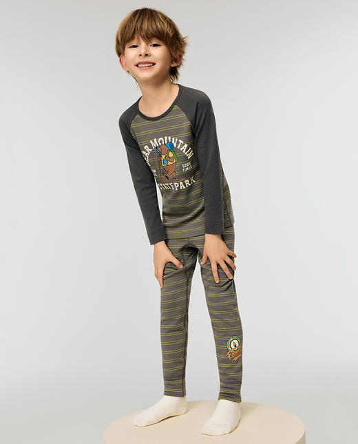 【春上新】8楼爱慕儿童Aimer Kids男孩25AW暖阳露营时光单层圆领长袖AK272J811，吊牌价399元 商品图2