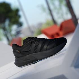 Adidas阿迪达斯LIGHTBLAZE ATR 「流光跑鞋」缓震防泼保暖运动休闲跑步鞋JS1965