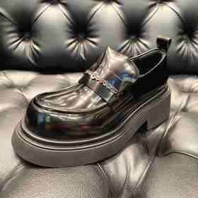 14707时尚百搭乐福鞋。