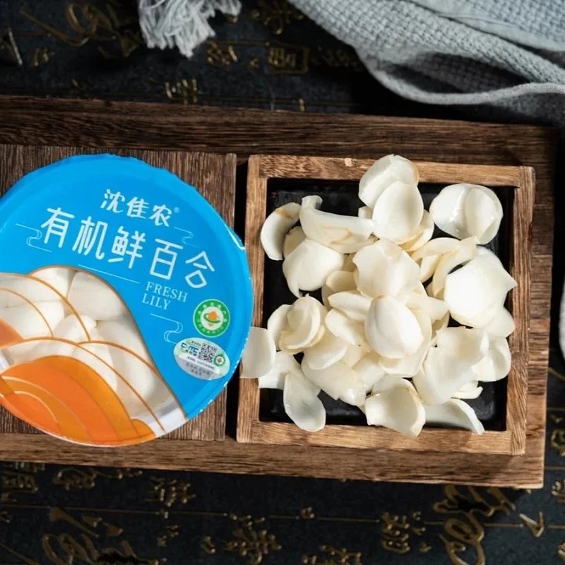 顺丰包邮，有机认证鲜百合 可以像吃水果一样直接生吃的甜百合 人工挑选 大片百合5-6颗百合拆解成一碗 基地直邮
