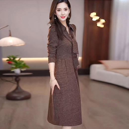 QYM 25PB47-Y衬衣领长袖连衣裙宽松休闲妈妈装宽松A字裙 商品图2