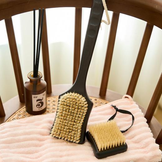 spa级体验 🫧 猪鬃毛沐浴刷❗买1送1【乌檀木长柄猪鬃毛刷+乌檀木短柄猪鬃毛刷】刷毛软硬适中，干湿两用 商品图3