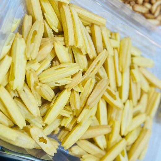 【莫奈叔叔系列】猫耳酥，土豆条，虾片，苦荞片，馍片，都是网红经典款 商品图0