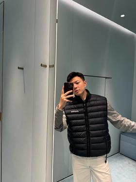 缪缪 25FW秋冬新款 轻便绗缝拉链羽绒马甲(DQJ)