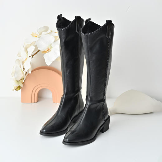 经典鲨2025冬专柜新品气质尖头中粗跟后拉链骑士靴长筒靴女KW89-558191 商品图3