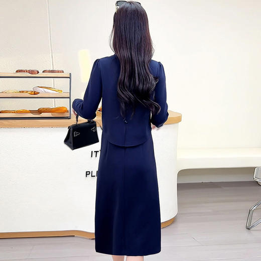 QYM 25PB53-Y优雅风连衣裙假两件套娃娃领气质中长款包臀裙 商品图3