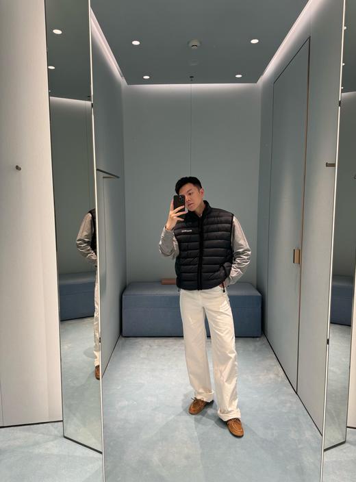 缪缪 25FW秋冬新款 轻便绗缝拉链羽绒马甲(DQJ) 商品图2