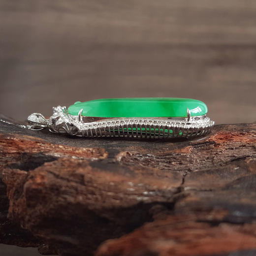 【天然正品】A货翡翠AU750收藏级白金豪镶钻镶天然细腻冰种满绿福瓜（福寿安康）翡翠吊坠项链女士151025XY01现售价：50300 商品图8