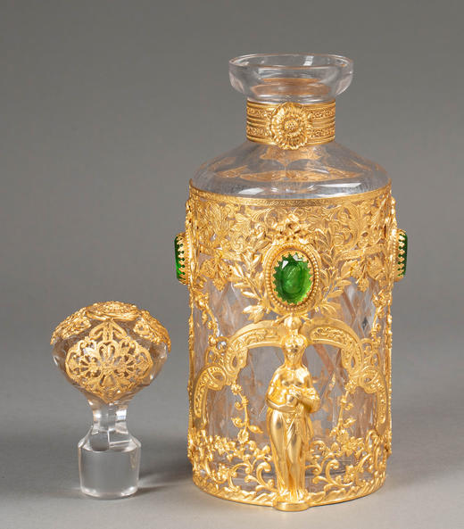 【已售】独角鹿西洋古董19世纪末法国出品女神像及花叶纹铜鎏金精雕镶嵌古典女子肖像主题绿色卡梅奥装饰水晶烈酒瓶 商品图4
